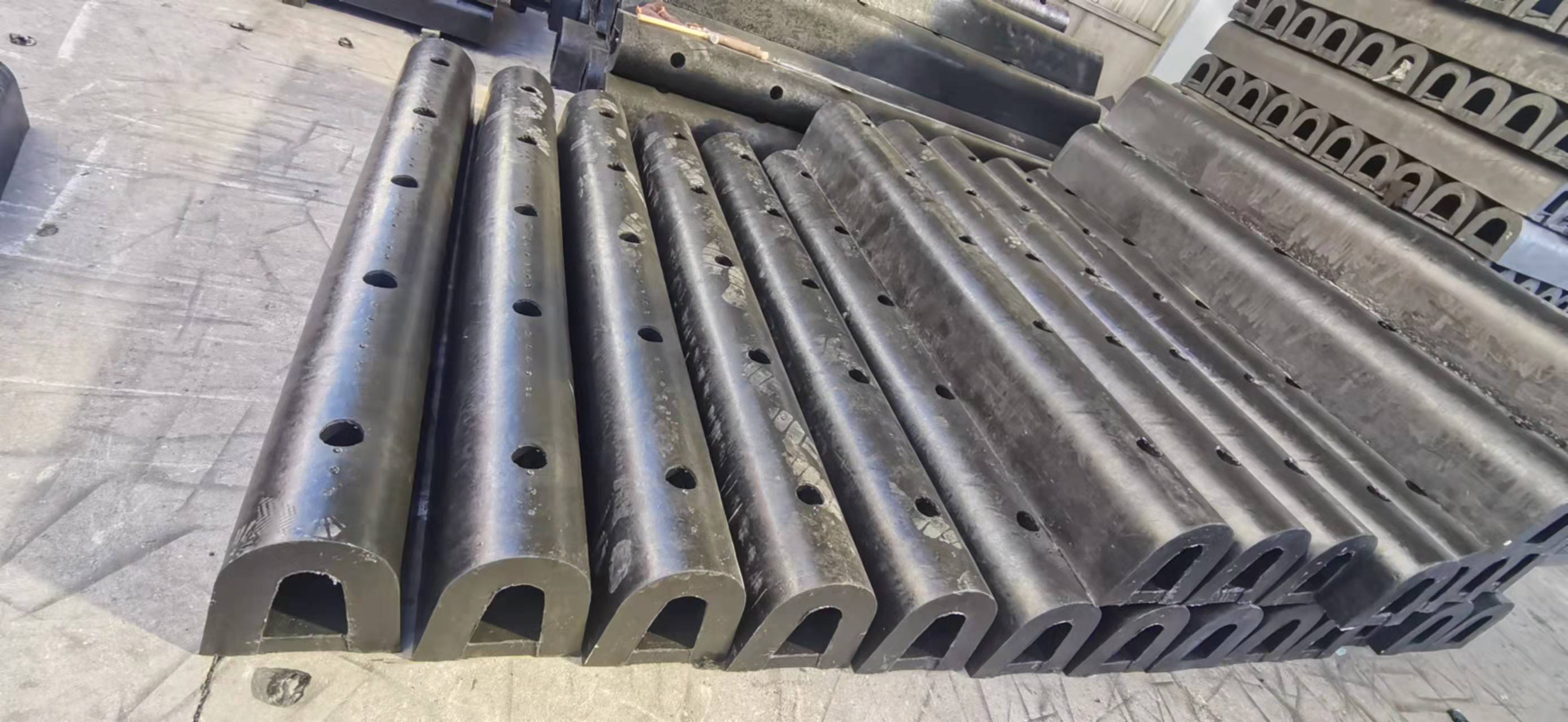 橡胶护舷的结构类型