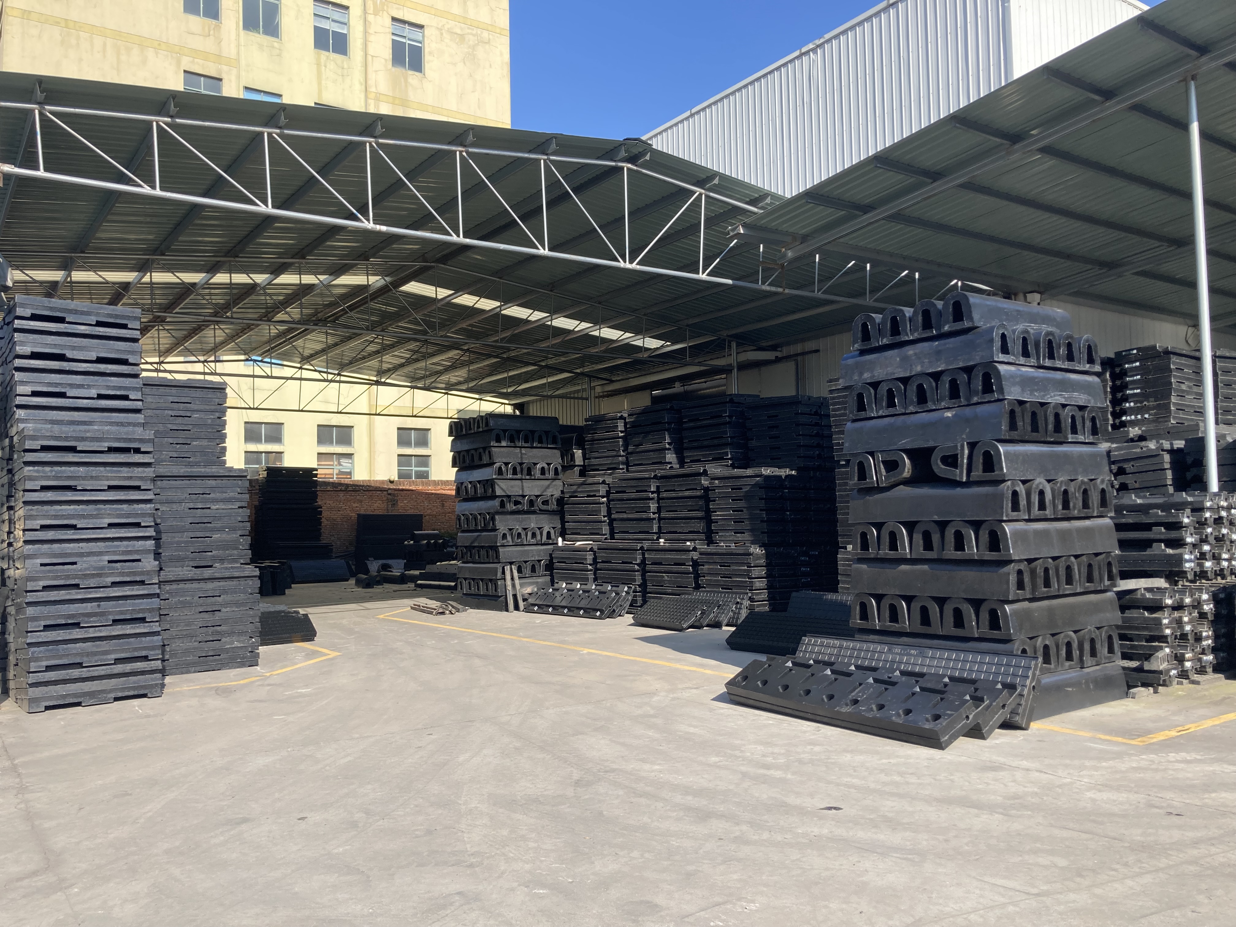 橡胶道口板的核心定义与核心功能